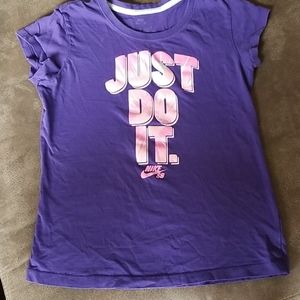 Girls Nike t-shirt